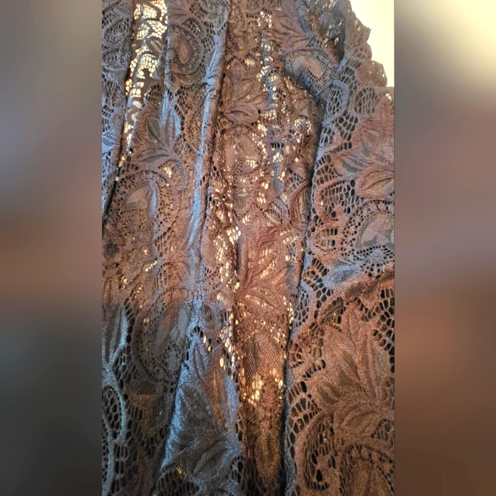 Elegant Black Lace Jacket - Picture 2 of 4
